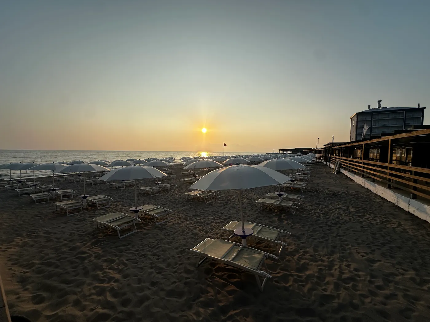 Area lettini a riva mare