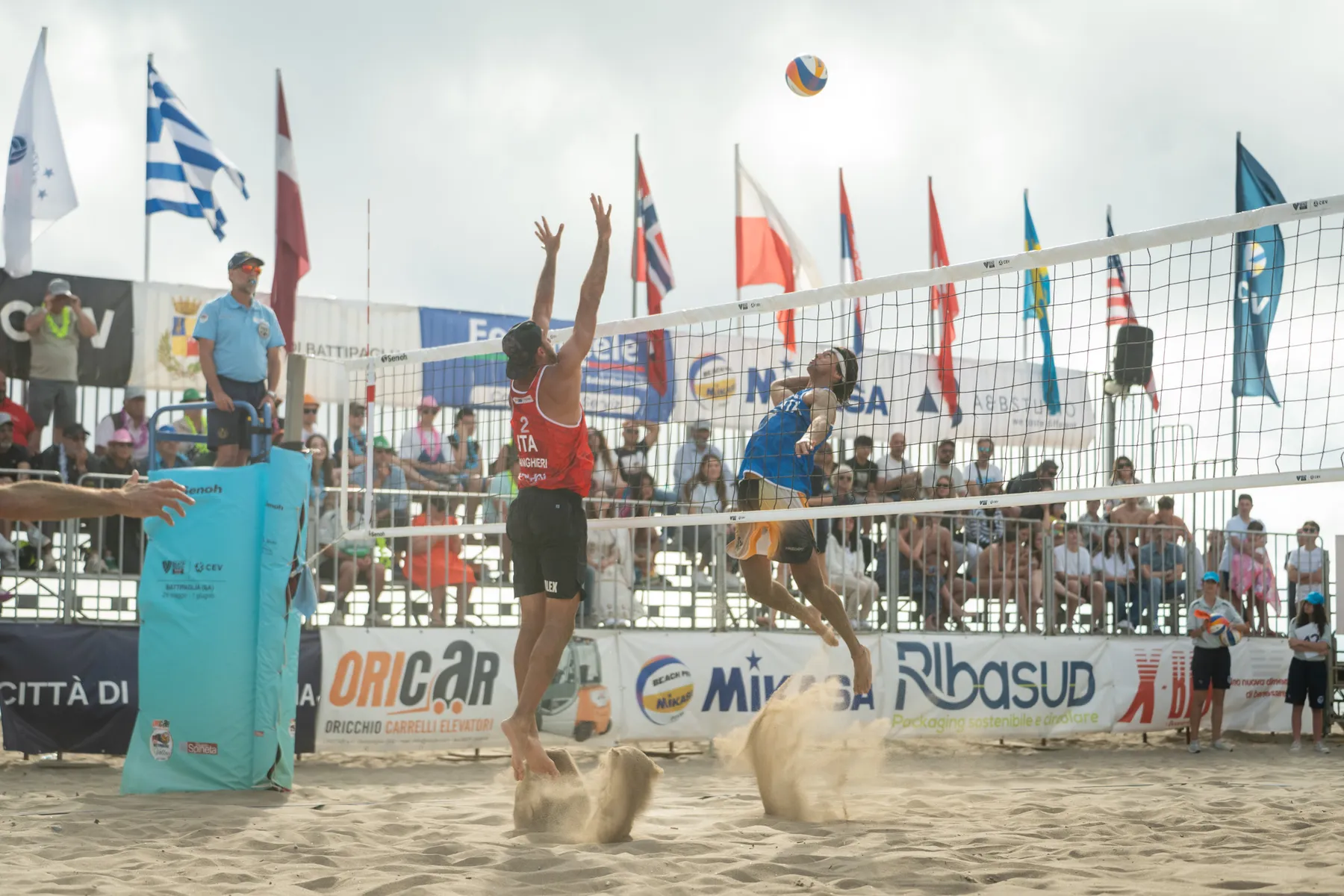 Beach volley sulla sabbia del Lido Riviera Spineta